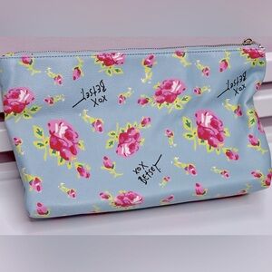 Betsey Johnson Floral Cosmetic Pouch Makeup Bag Zip Case – Blue w/ Pink Roses